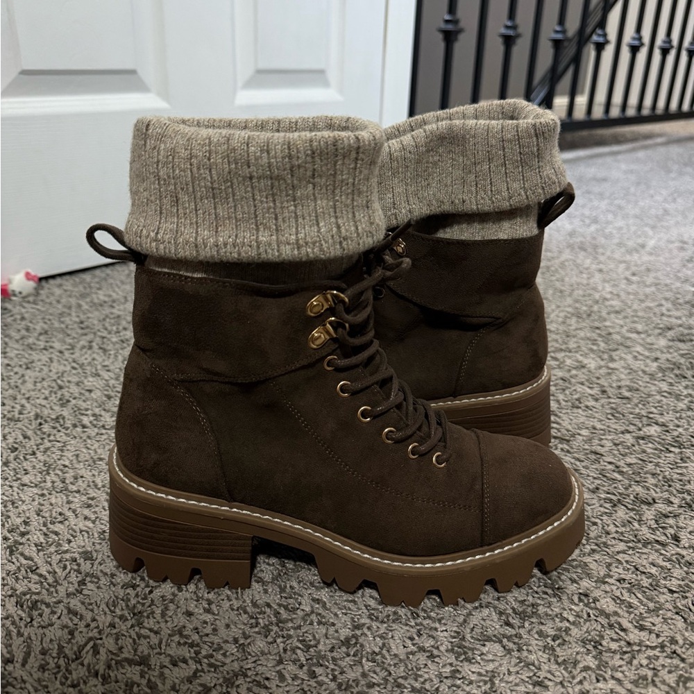 boots size 7 for women used one time